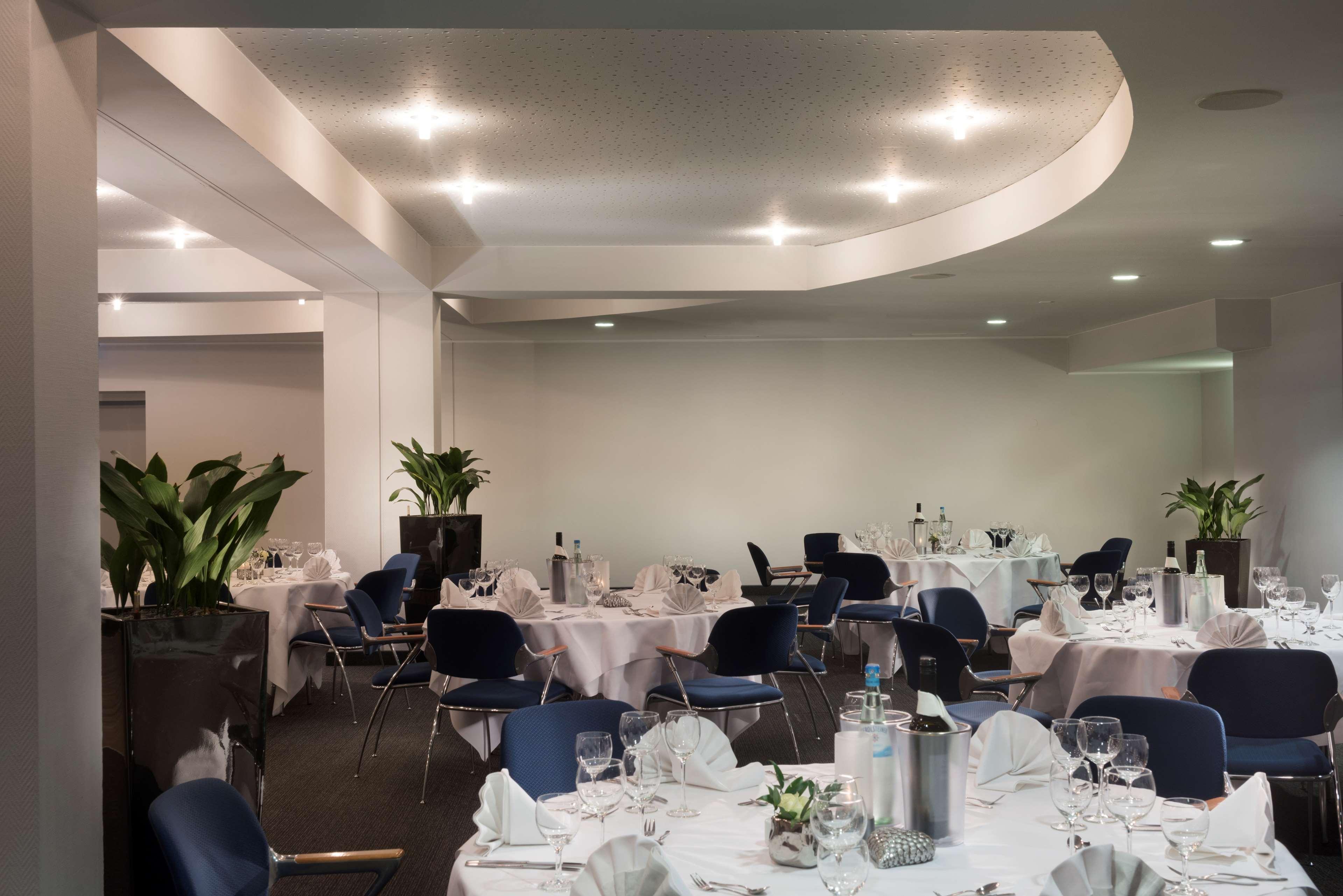 Hotel Western Airport 4*
